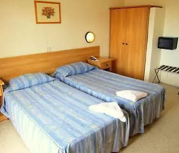 Qawra Inn 3*,
