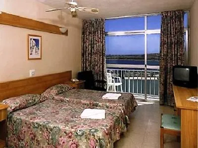 Hotel Qawra Inn